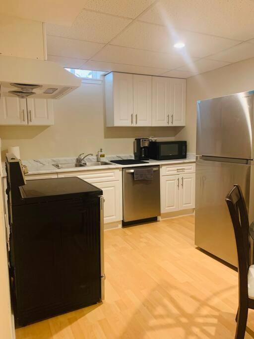 Finished 2 Bedroom Apartment In An Upscale Area Of Ajax Ngoại thất bức ảnh