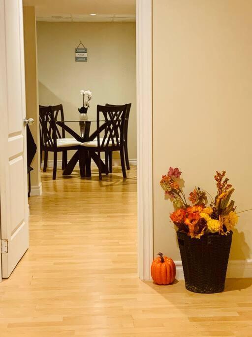 Finished 2 Bedroom Apartment In An Upscale Area Of Ajax Ngoại thất bức ảnh